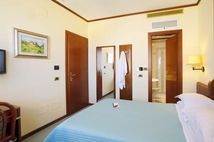 Room 17 of 91