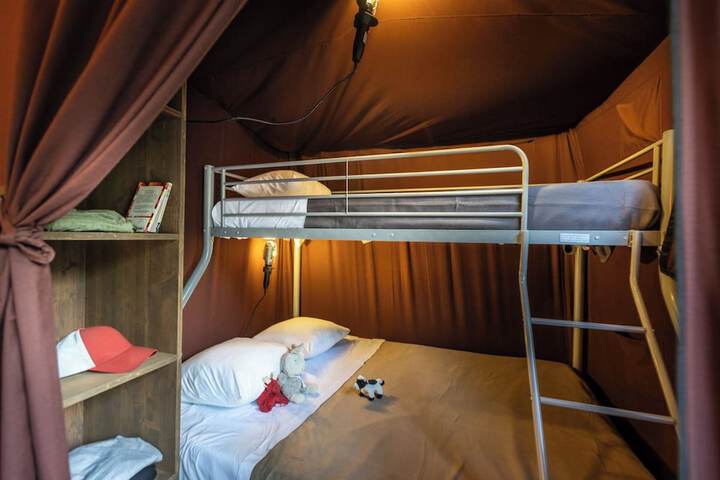 Room 5 of 71