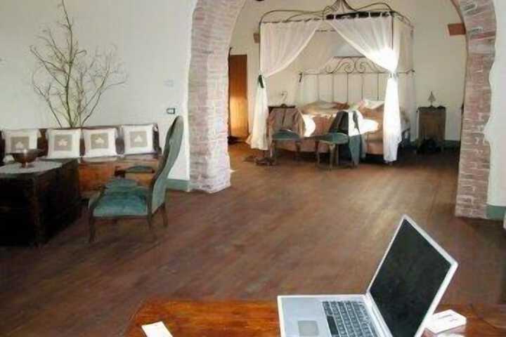 In-room business center