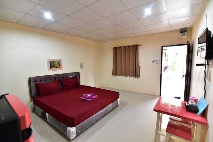 Room 13 of 27