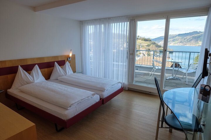 Room 16 of 23