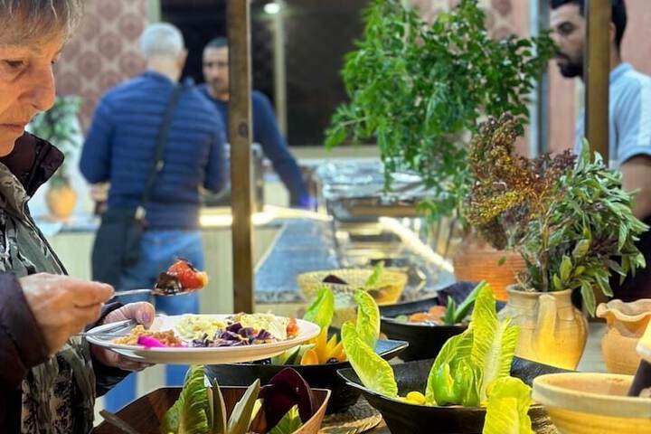 Dining 56 of 88