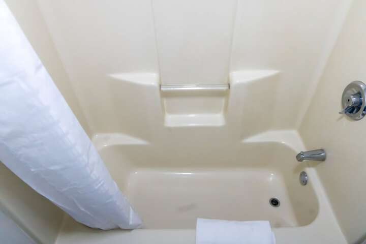 2 Double Beds (6 of 11)