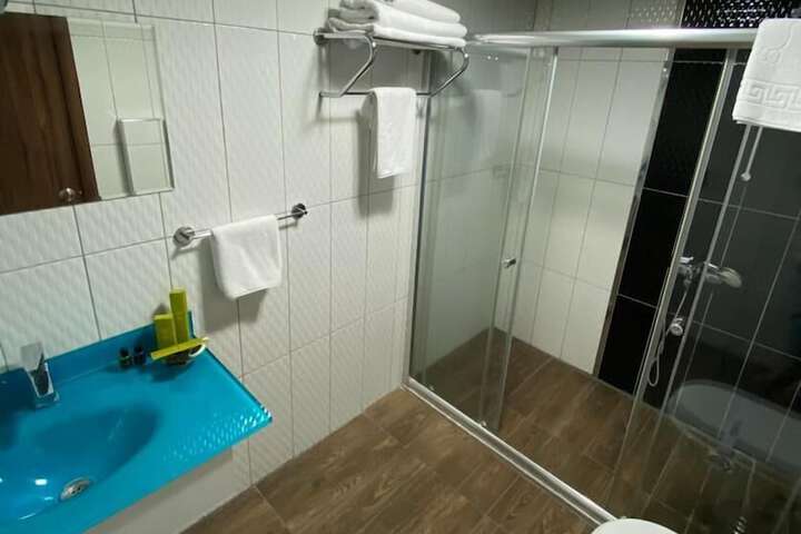 Room 18 of 64