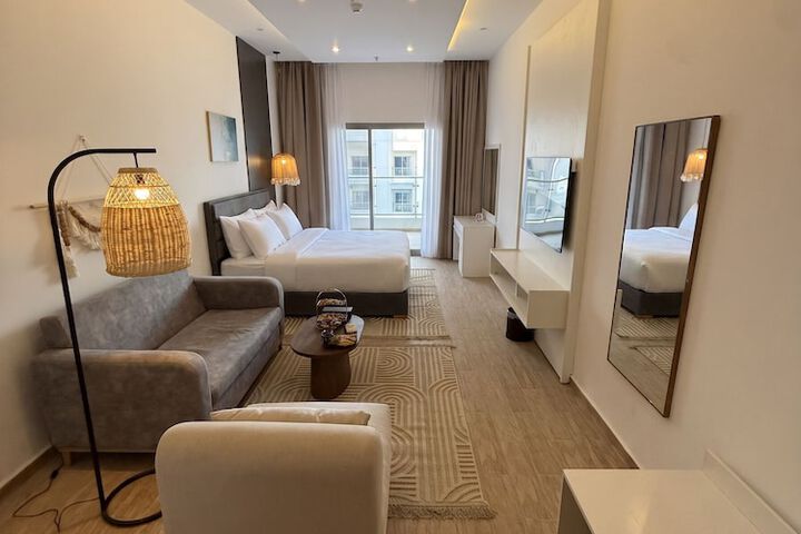 Room 35 of 146