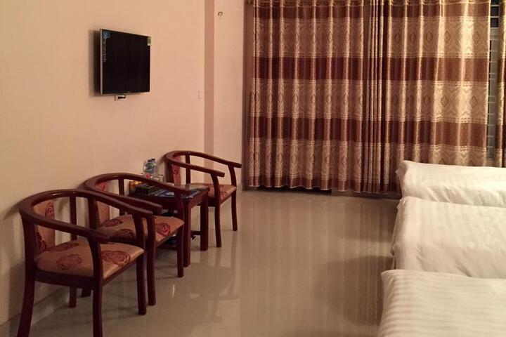 Room 1 of 6