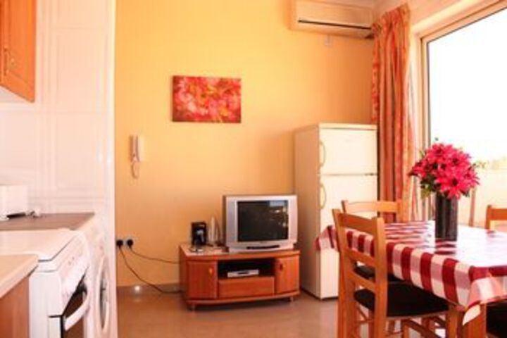 Room 15 of 18