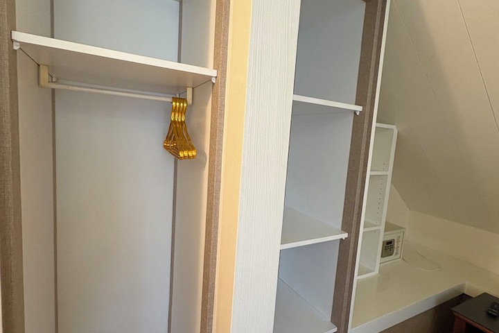 Room 181 of 266