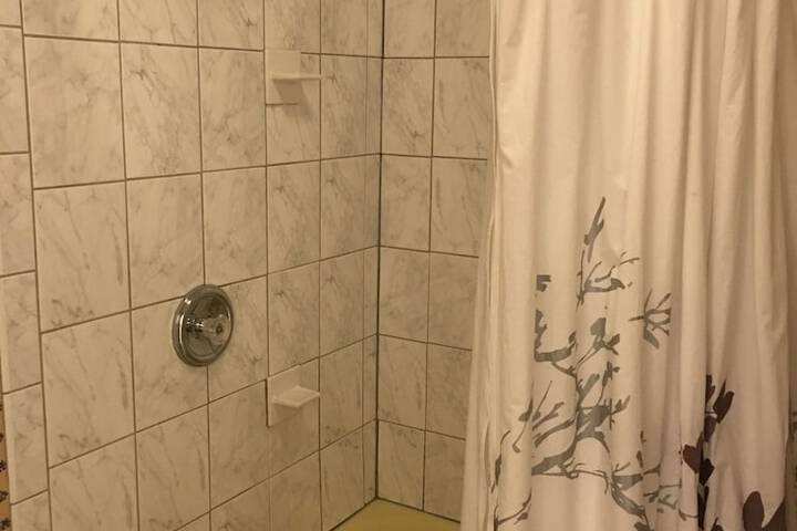Room 50 of 81