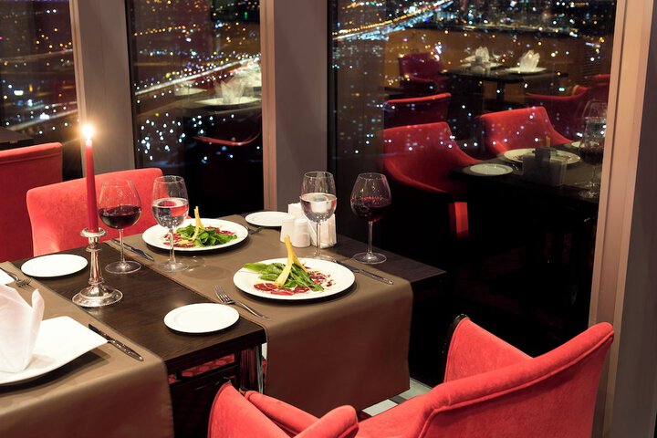 Dining 77 of 95