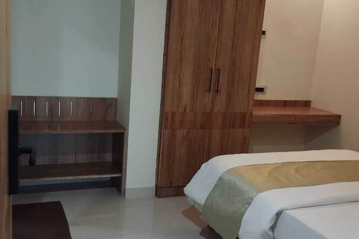 Room 9 of 21