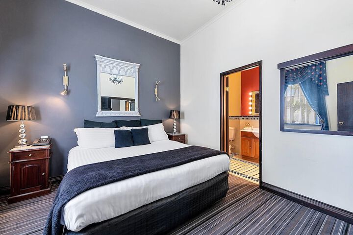 Room 27 of 92