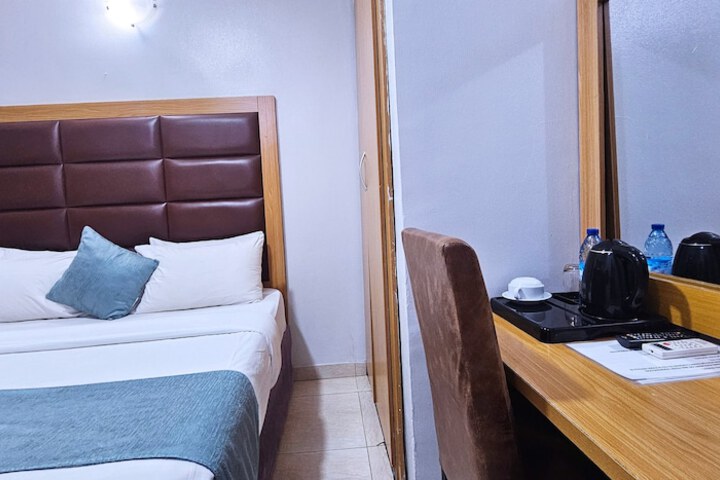 Room 18 of 81