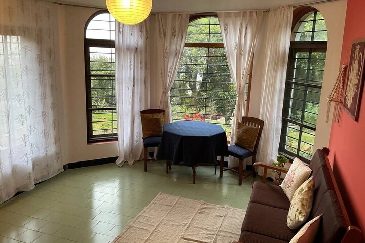 Room 11 of 28