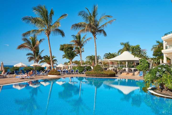 Pools & Facilities