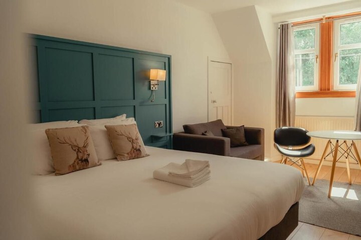 Room 2 of 26