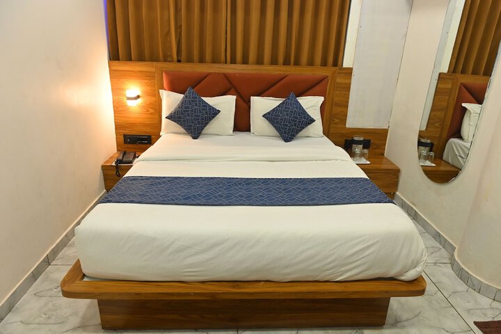 Room 10 of 36