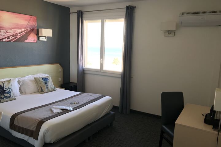 Room 7 of 35