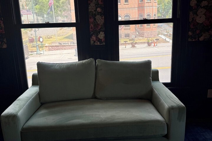 Room 21 of 57