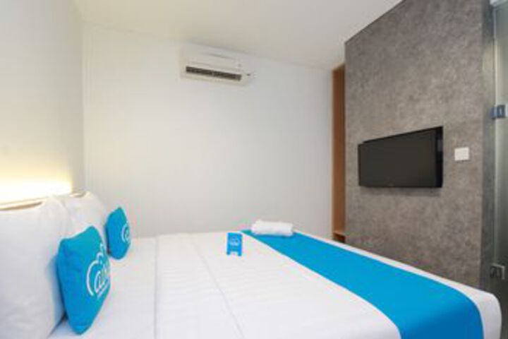 Room 9 of 31