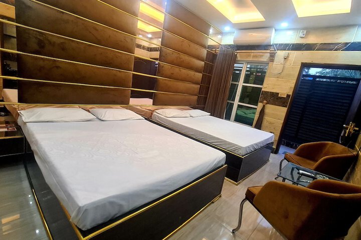 Room 9 of 41