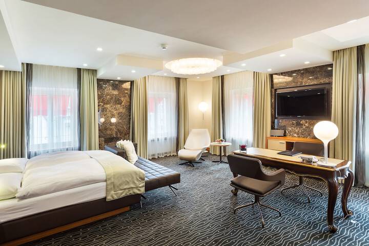 Room 71 of 110