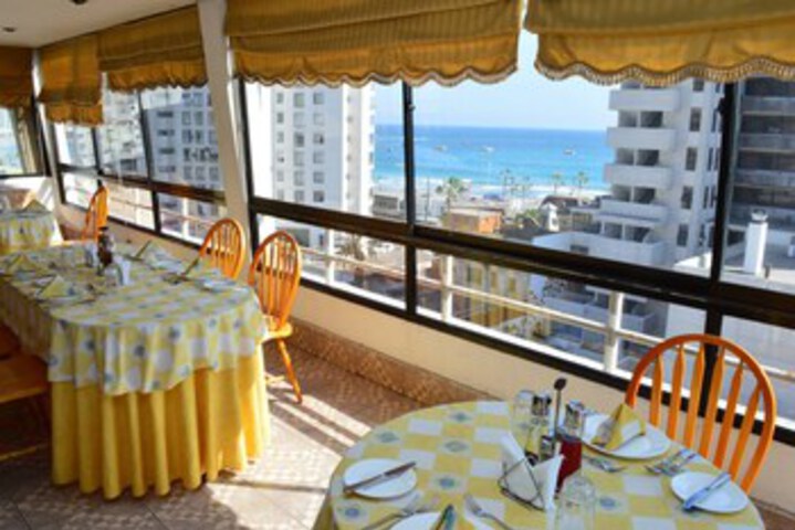 Dining 11 of 22