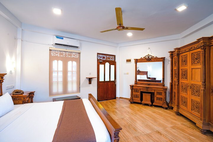 Room 14 of 175