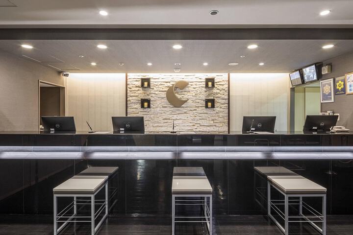 Guest Lobby