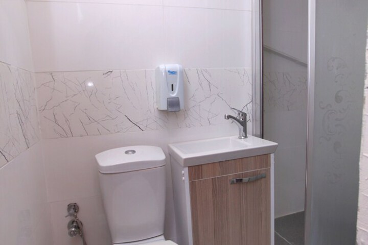 Room 34 of 39