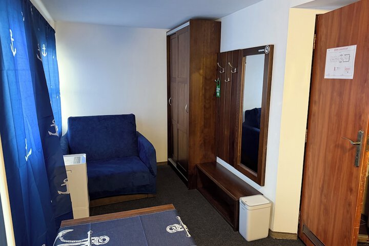 Room 47 of 167