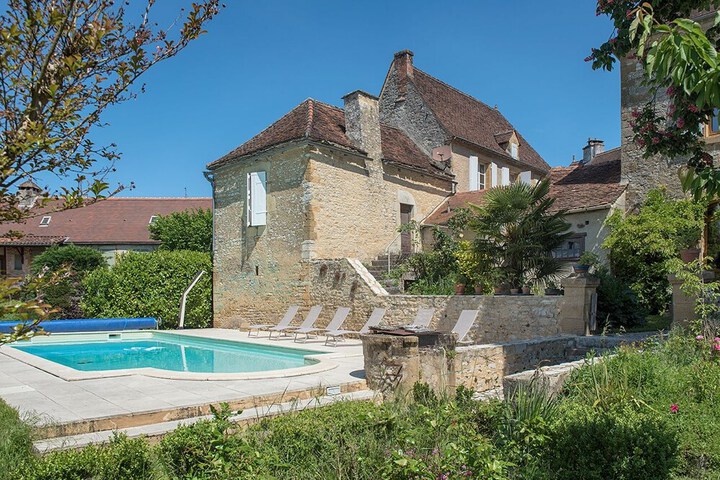 Pool 18 of 42