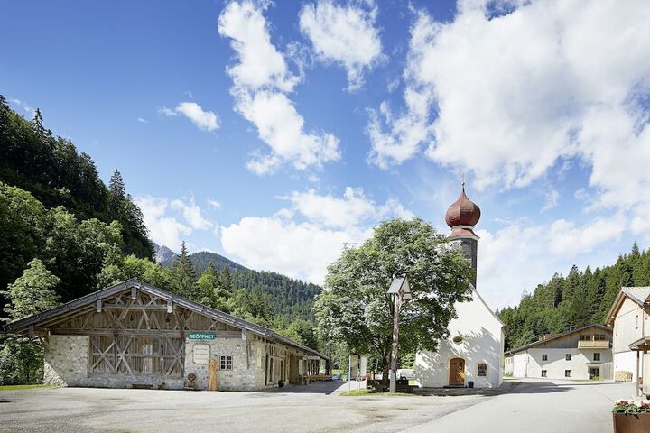 Property Grounds 59 of 80