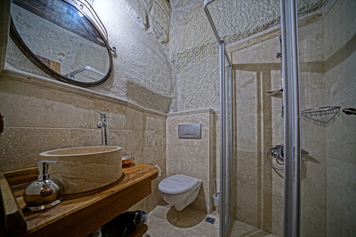 Room 44 of 68