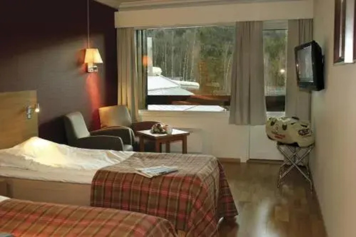 Room 7 of 25