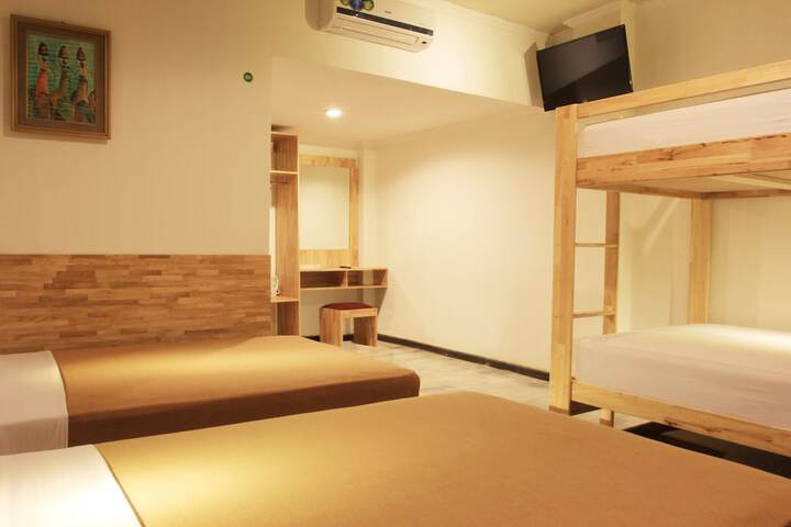 Room 15 of 40