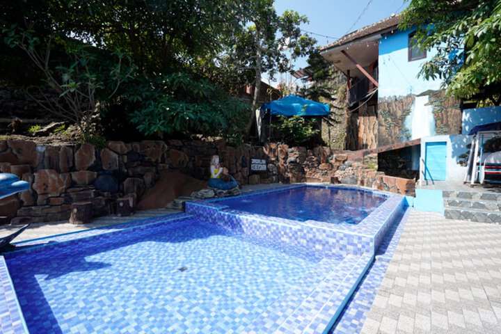 Pool 46 of 58