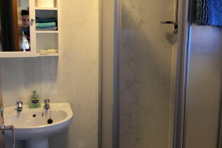 Room 6 of 73
