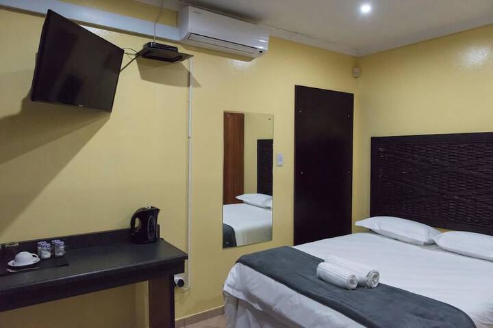 Room 14 of 16