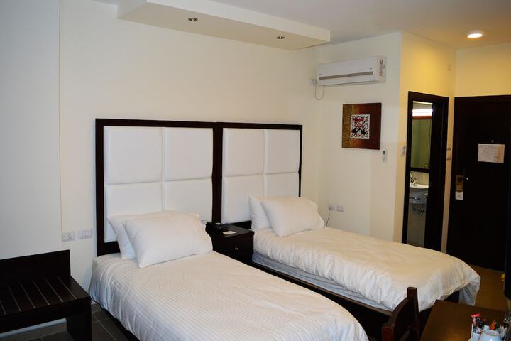 Room 38 of 107