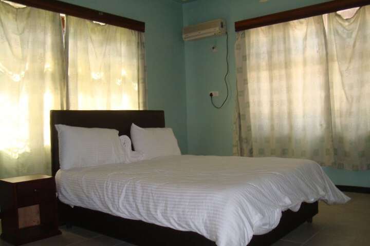 Room 15 of 15