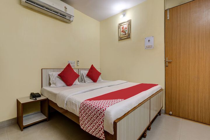 Room 8 of 24