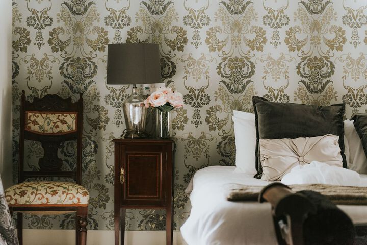 Room 4 of 68