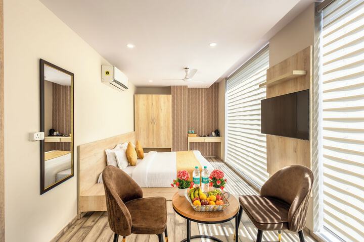 Room 8 of 15