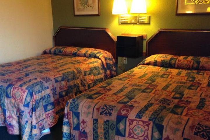 LEVEE INN