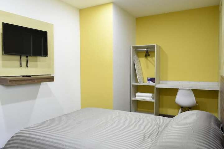 Room 26 of 158