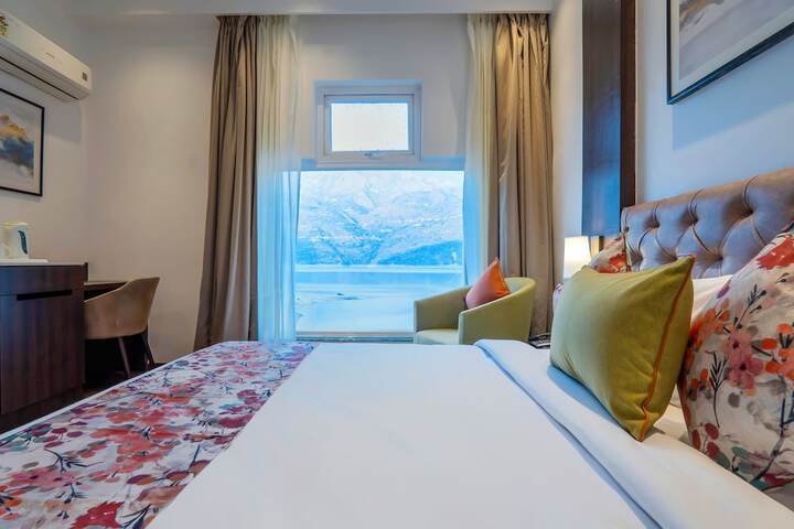 Room 4 of 29