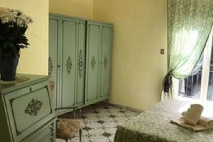 Room 15 of 35