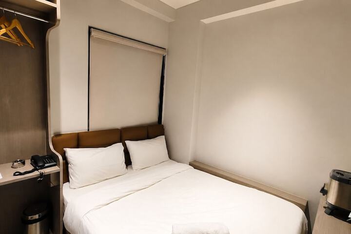 Room 18 of 48