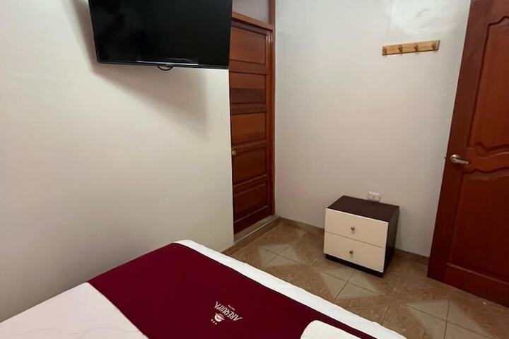Room 15 of 40